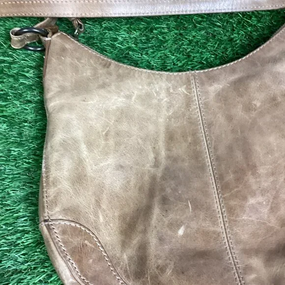 Frye Melissa Scooped Crossbody Hobo Bag Light Tan